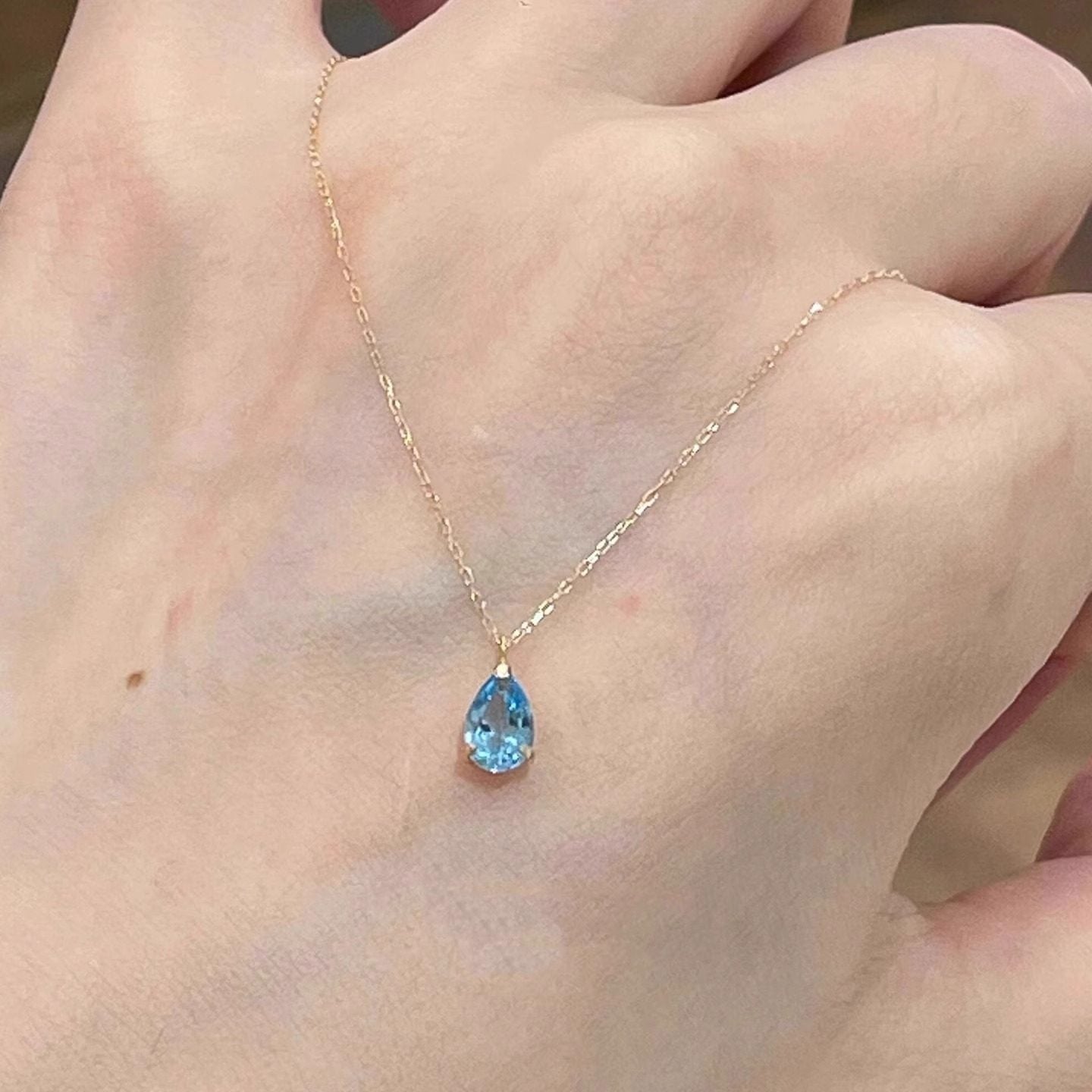 Women's Sky Blue Topaz Water Drop Exquisite Necklace