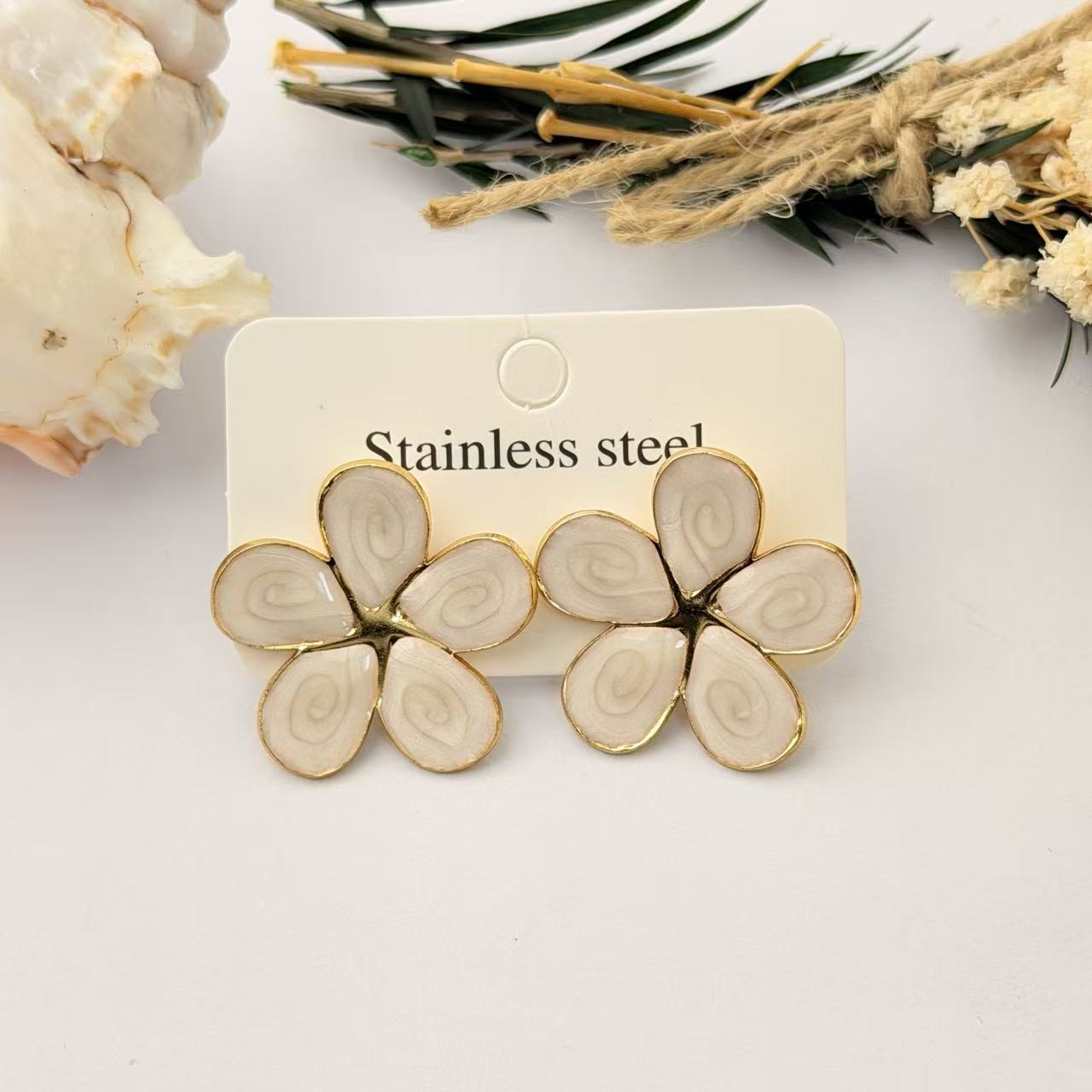 Steel French Drip Female Light Luxury Minority Titanium Earrings