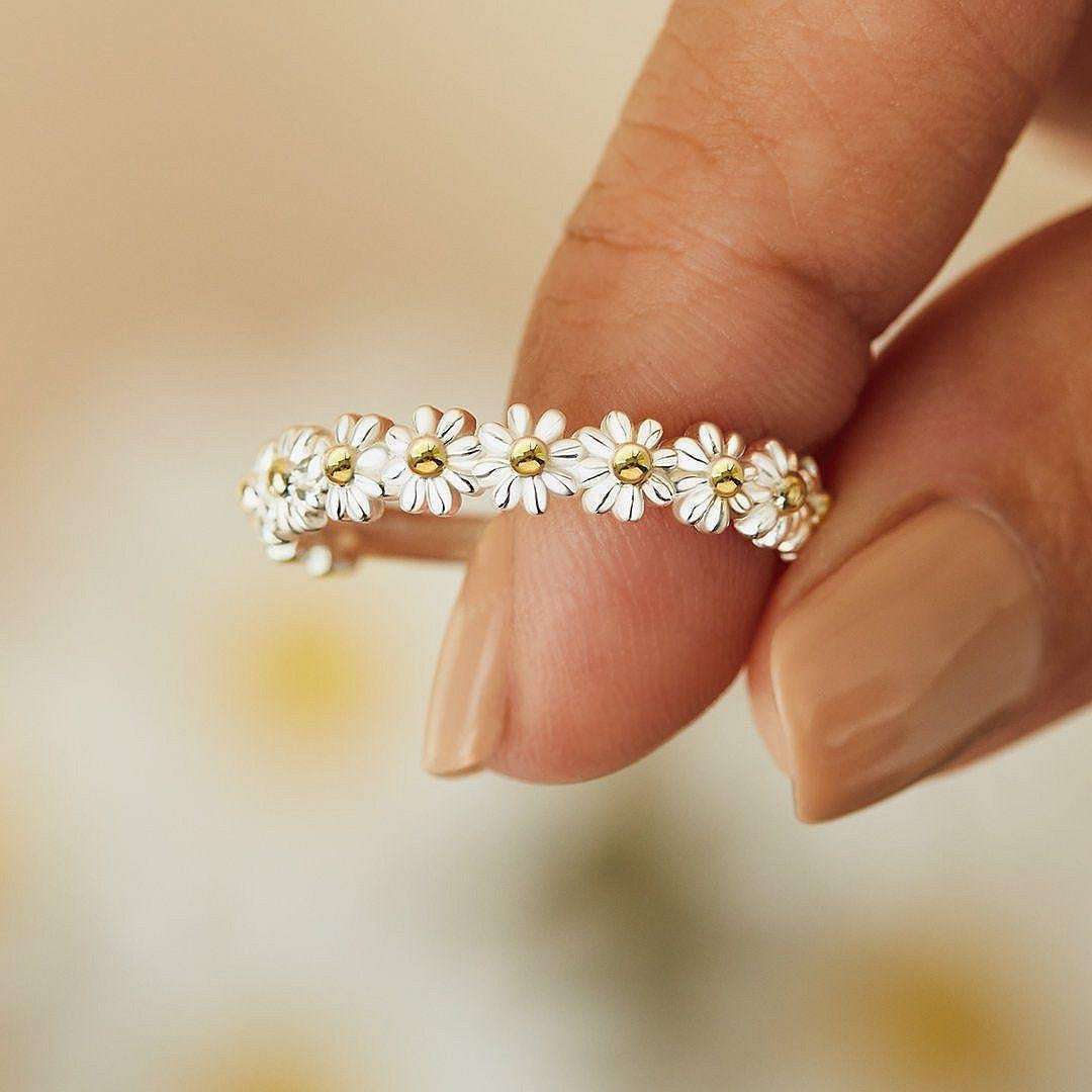 Little Daisy Flower Open Temperament Wild Live Niche Mori Style Ring
