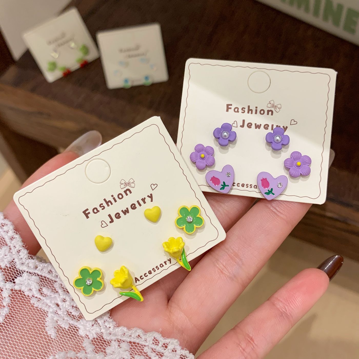 Women's Cartoon Cute Flowers Loves Cats Three-piece Stud Earrings