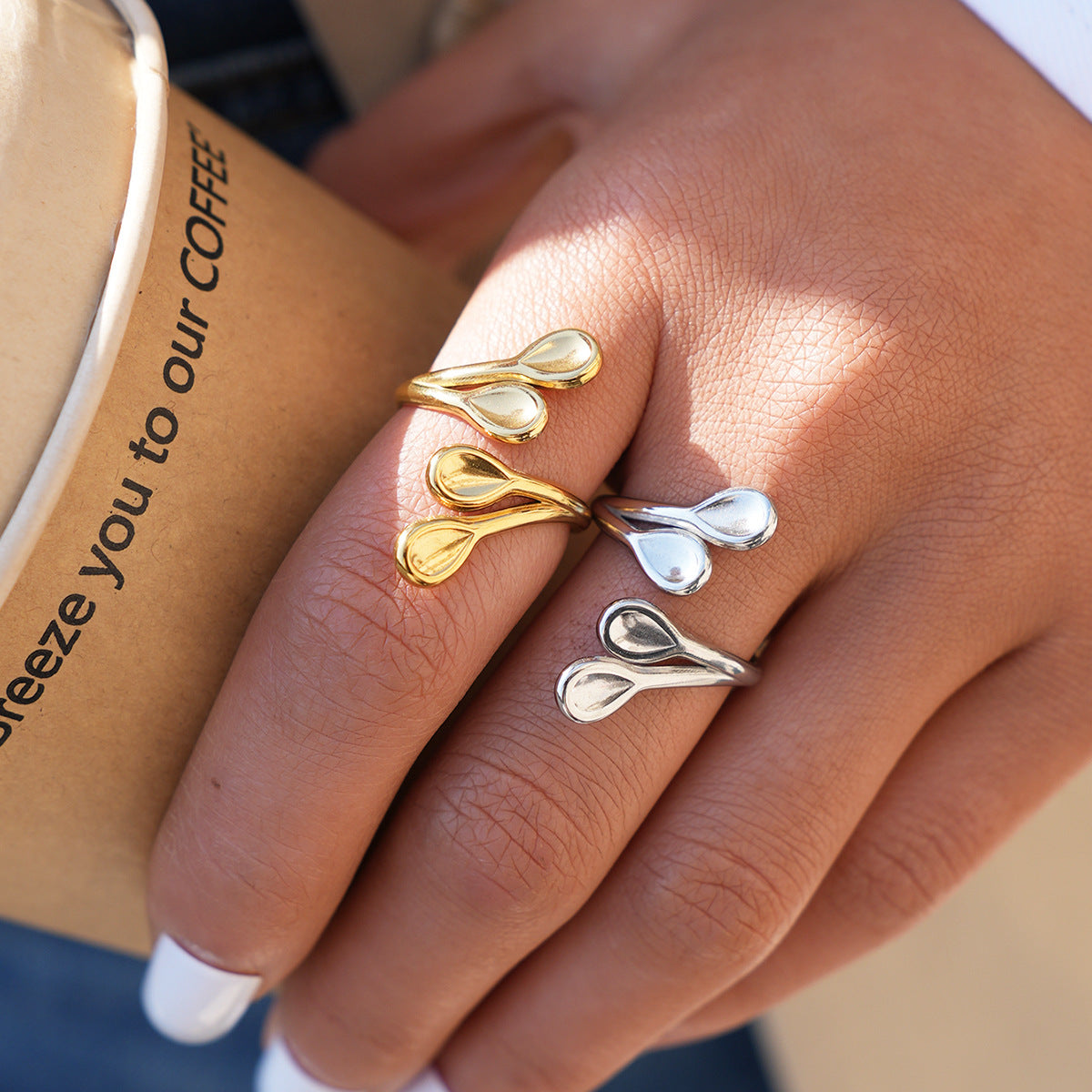 Women's High-grade Light Luxury Packaging Small Round Strip Design Ring