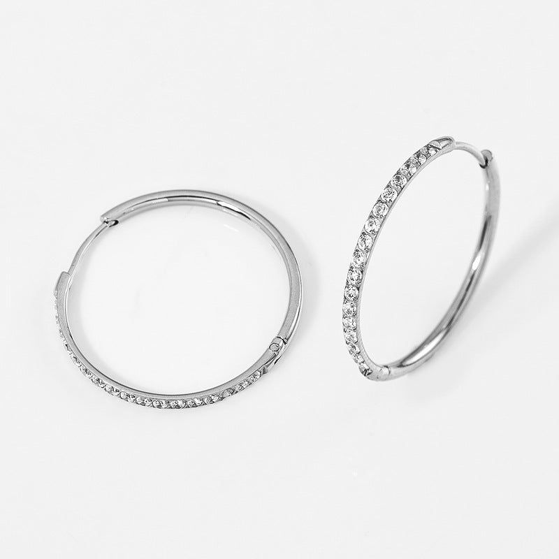 High Quality Carved Stainless Steel Studded With Zircon Titanium Earrings
