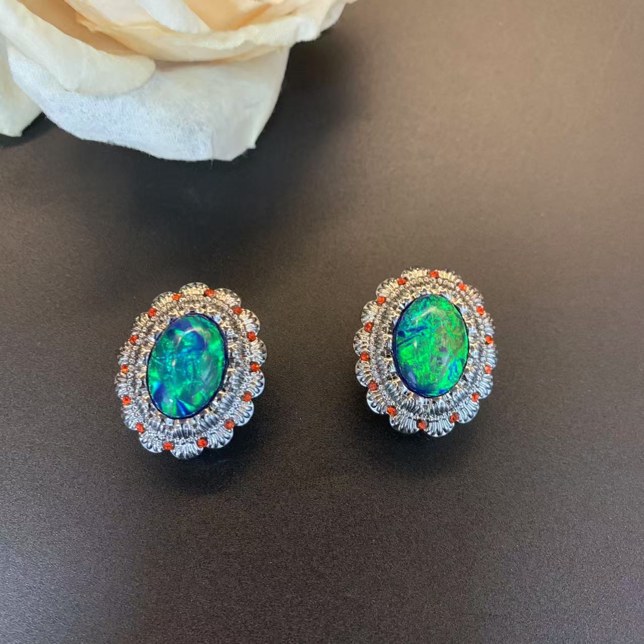 Fashion Temperament Ear Collection Artistic Retro Jewelry Set