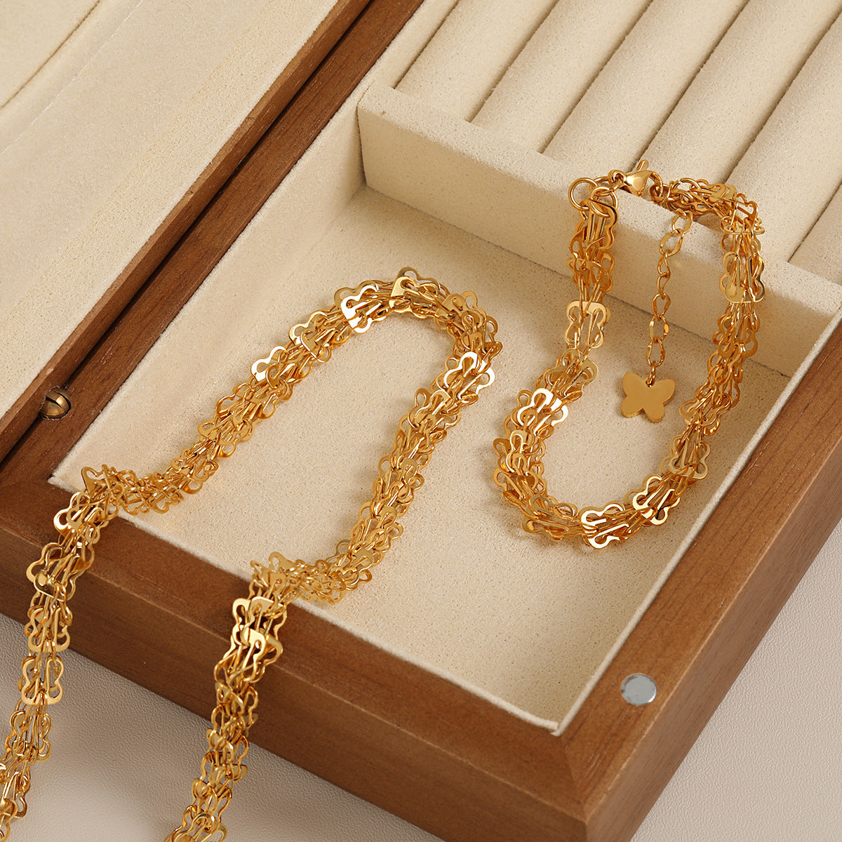 Style Design High-grade Light Luxury Butterfly Titanium Jewelry Set
