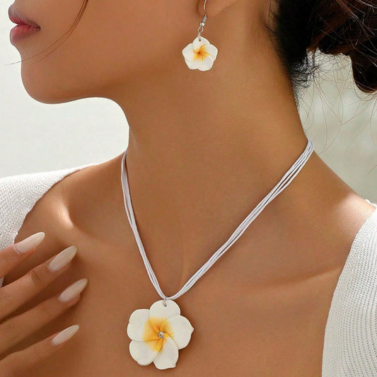 Women's Rich Flower Wax Rope Temperament Suite Necklace