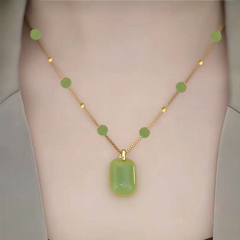 Jade Bamboo Graceful Fashionable Personalized Clothing Necklaces