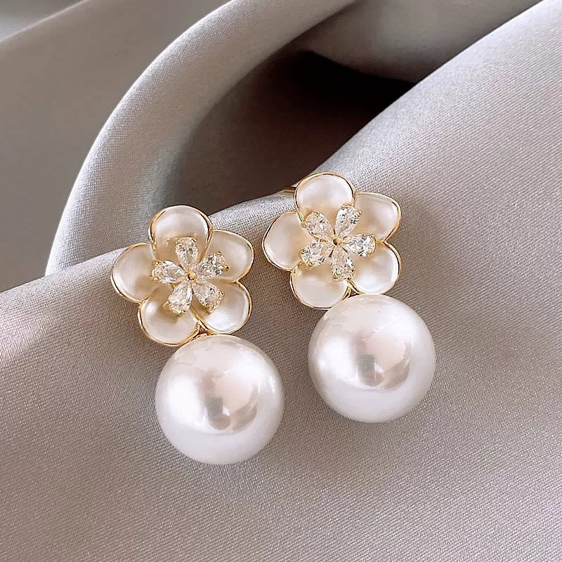 Inlaid Zircon Flower Elegant High-grade Pearl Earrings