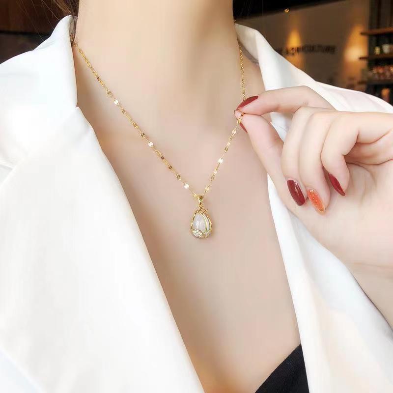 For Girlfriend Bunny Rabbit Three Lucky Birthday Clavicle Necklace