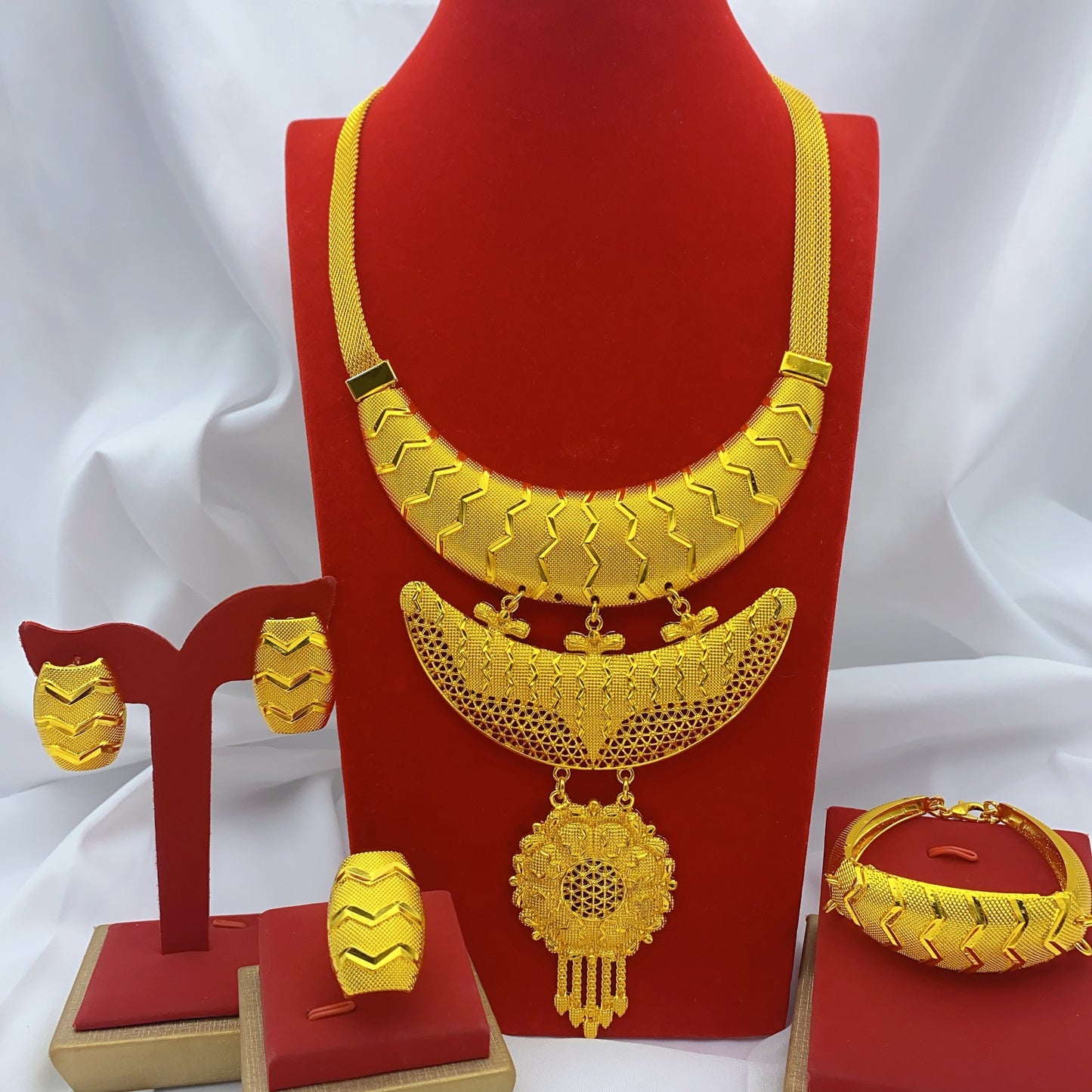 Innovative New Women's Gold-plated Bridal Indian Rings