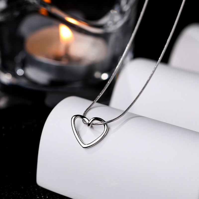 Women's Luxury Minority Hollow Heart Design Clavicle Chain Necklace