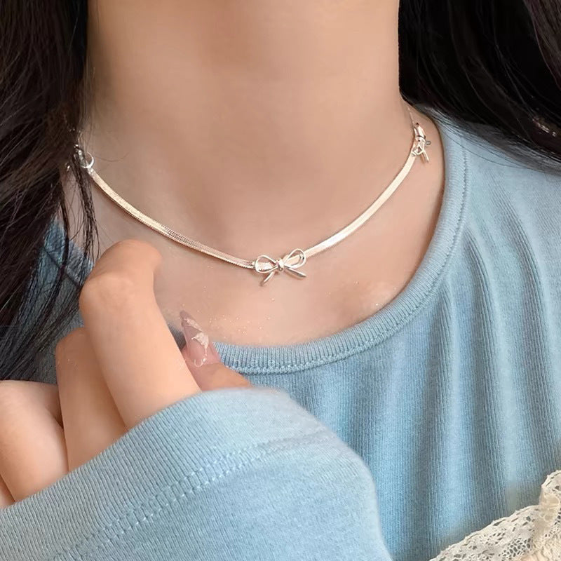 Sier Safety Lock Chinese Style White Necklace