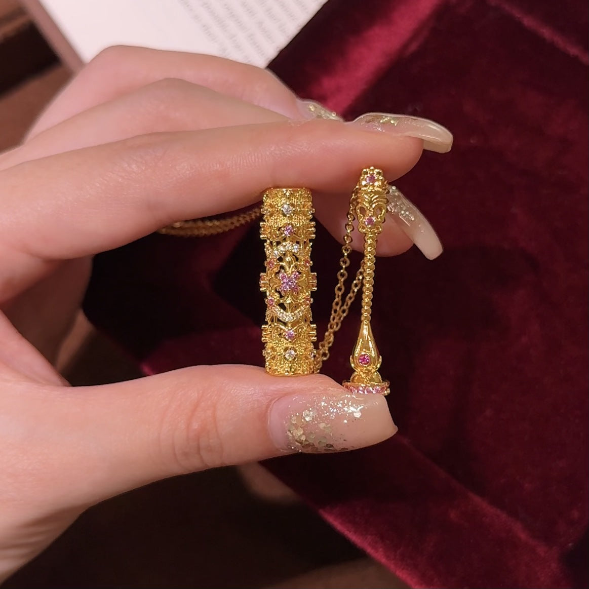 Style Pink Treasure Diamond Studded Hollow Magic Wand Truncheon Luxury Necklace