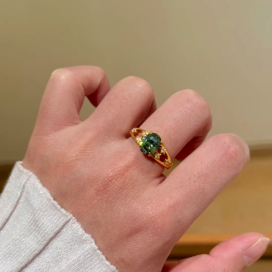 Elegant Light Luxury Minority Fashion Blue Diamond Exquisite Personality Ring