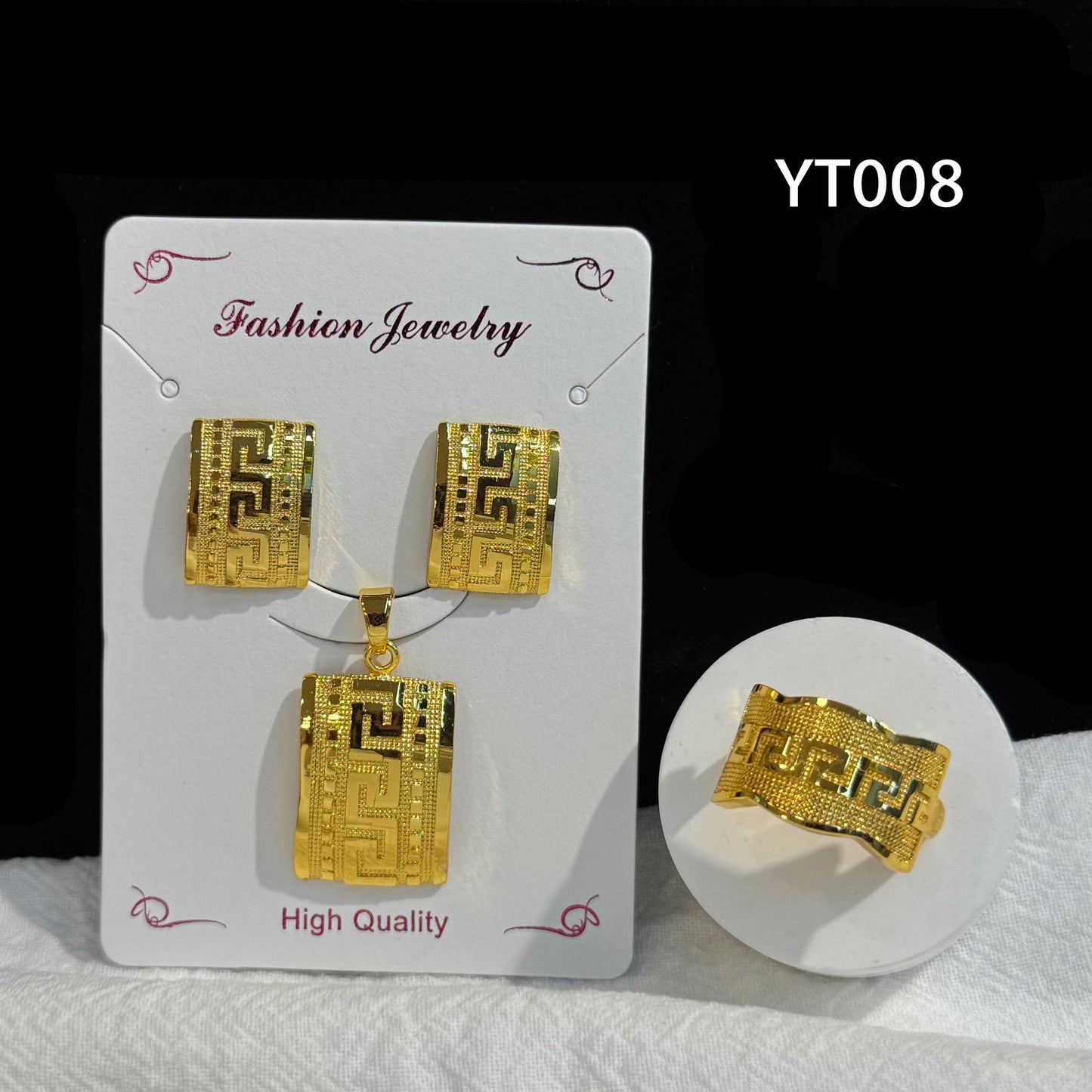 Gilding Hollow Pattern Niche Design Disc Pendants