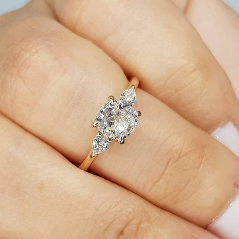 Women's Elegant Diamond Artificial Wedding Fashion Personality Rings