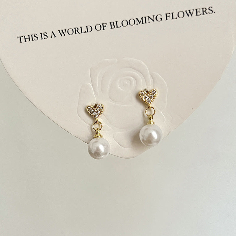 Women's Trendy Simple Pearl Temperamental Minority Design Earrings