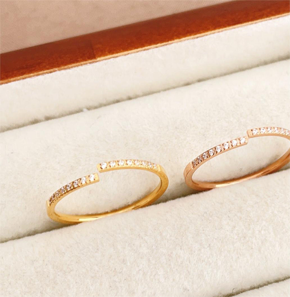 Elegant Zircon Ladder Fine Circle Twin Texture Titanium Steel High Ring
