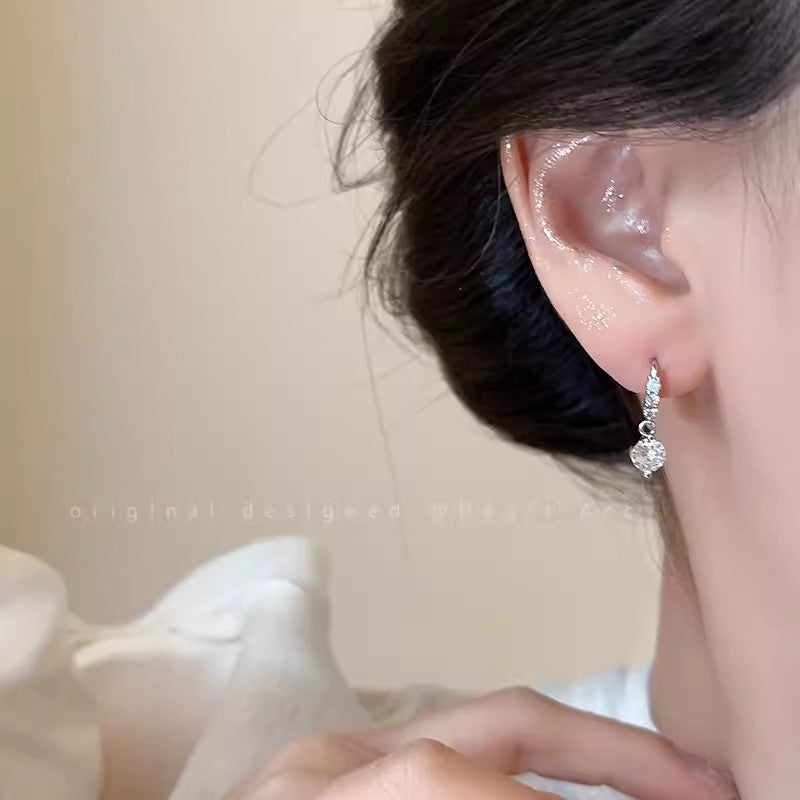 Women's Super Flash Zircon Small Ear Simple Exquisite Rings