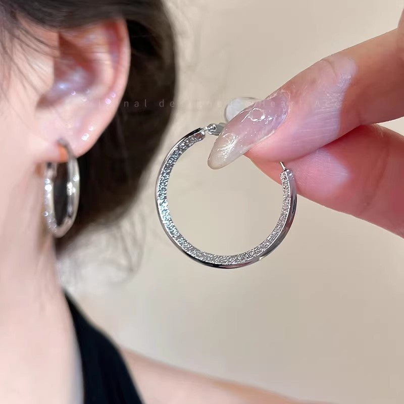 Sparkling Simple Special Interest Light Luxury Fashion Circle Temperament High Rings
