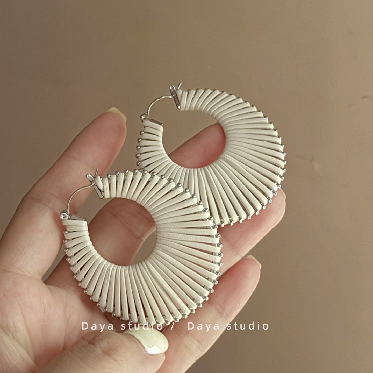 Cool Style Niche French Retro Leather Woven Hollowed Circle Rings