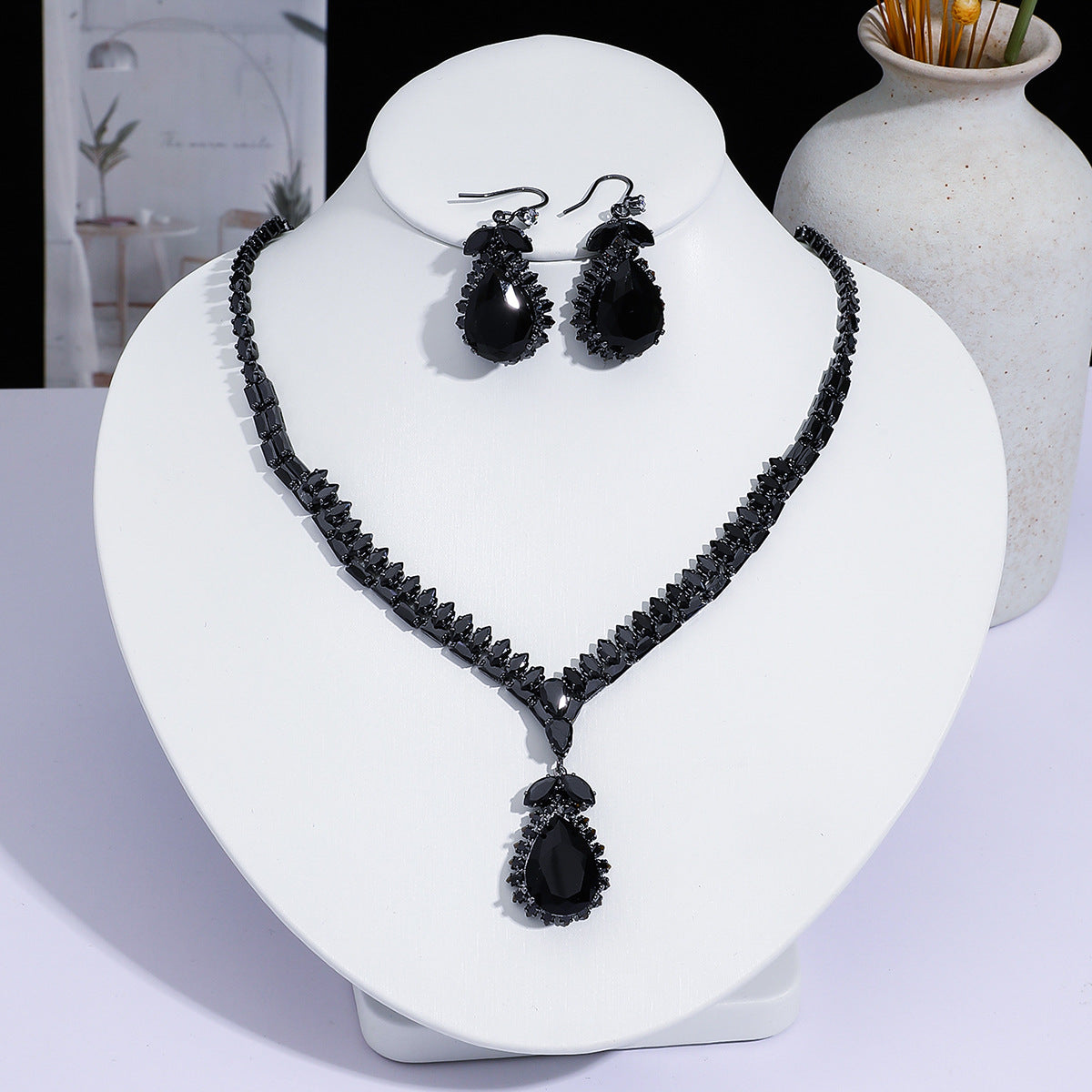 Full Diamond Drop-shaped Temperament The Dinner Party Jewelry Set