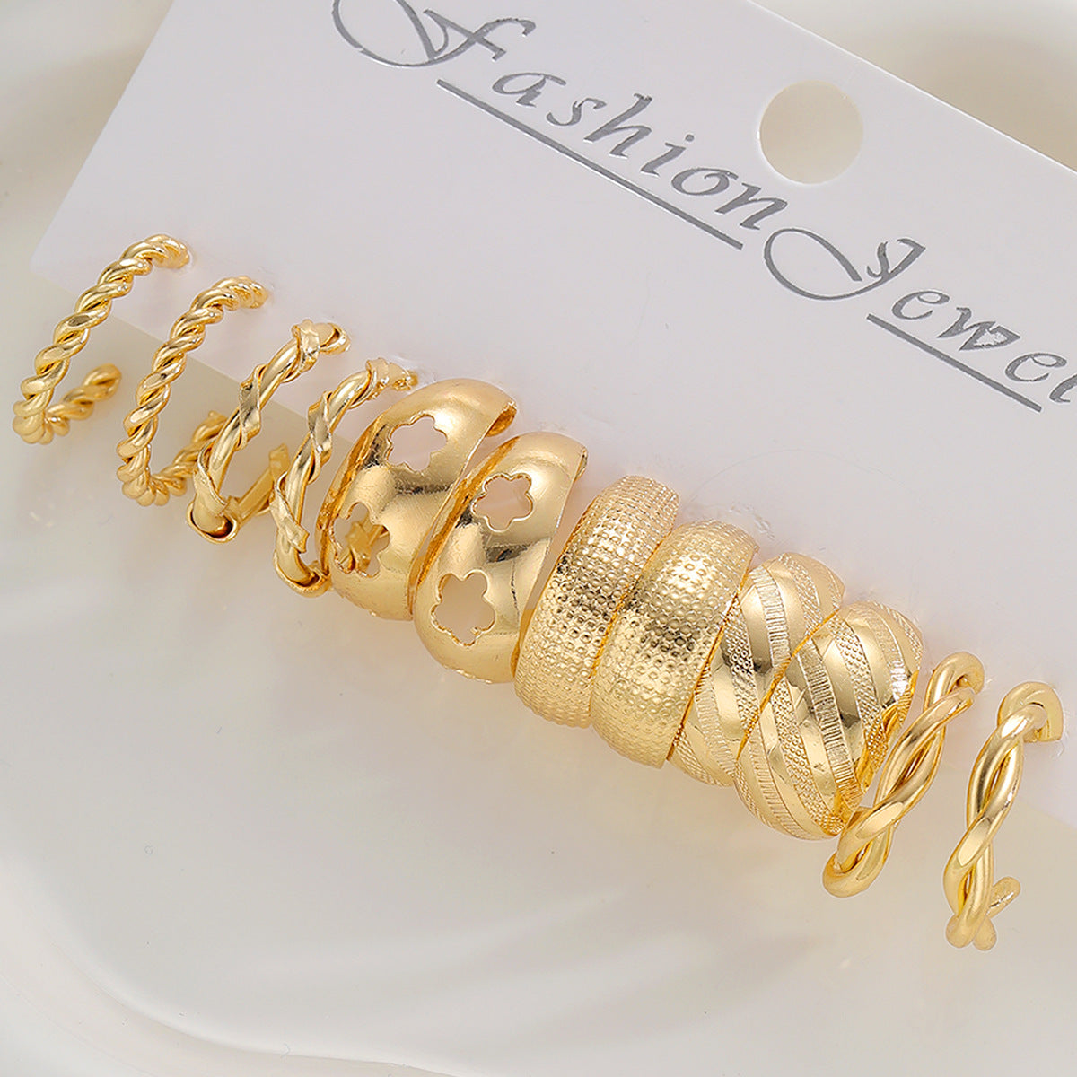 Elegant Fashionable Geometric Hollow Flower Shaped Earrings