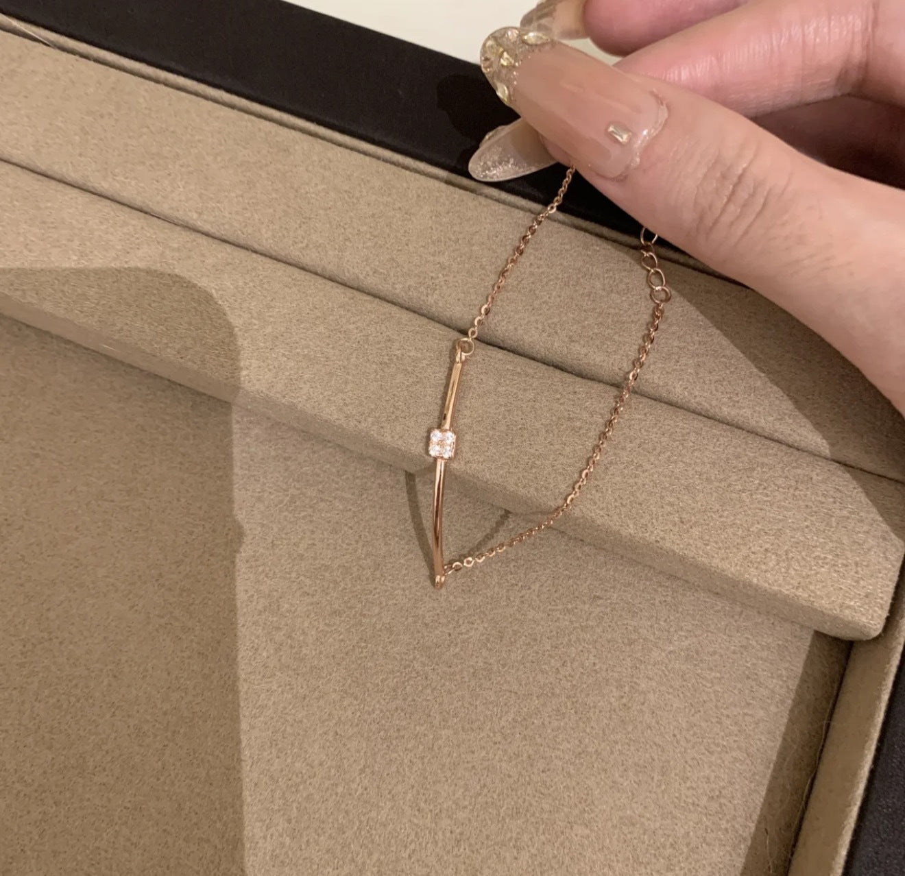 Women's Diamond For Niche Design Simple Fashion Temperament Entry Lux High-grade Bracelets