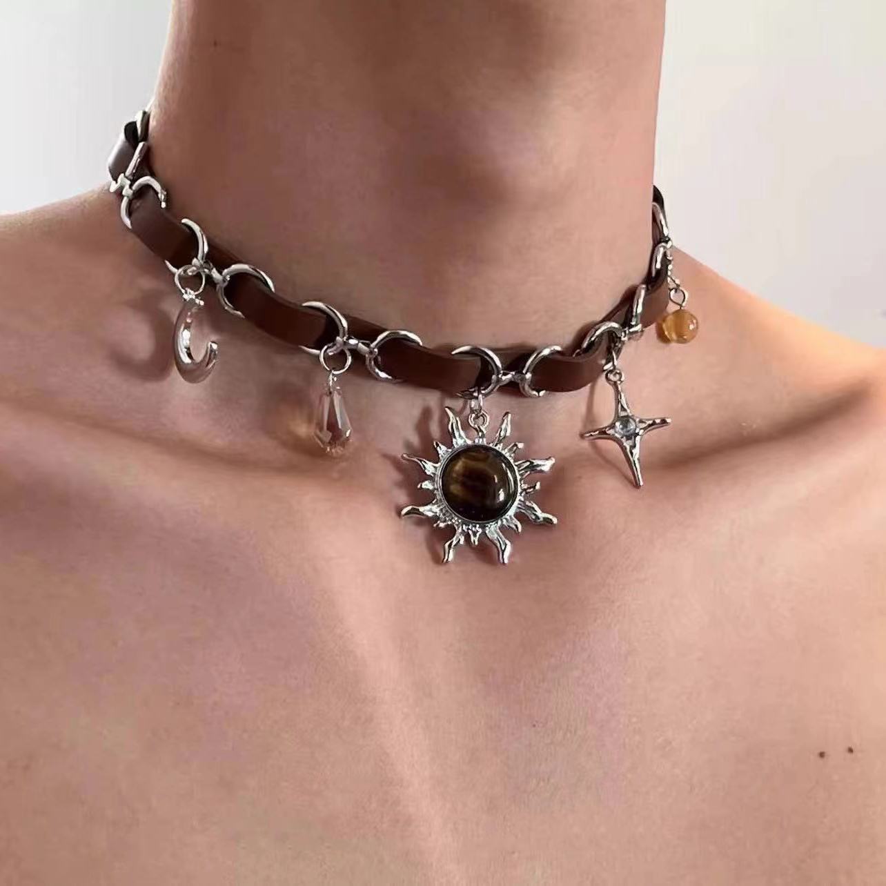 Men's Punk Street High-grade Clavicle Chain Asian Culture Necklaces