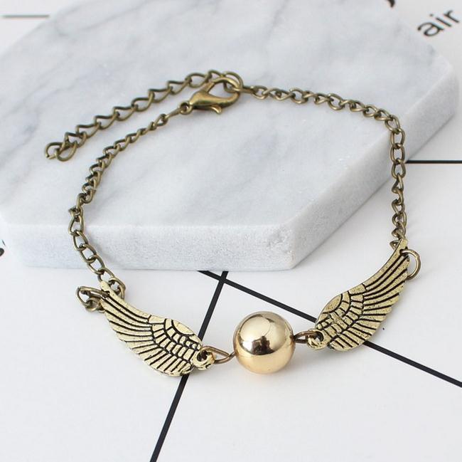 Elegant Peripheral Harry Potter Golden Snitch Necklaces