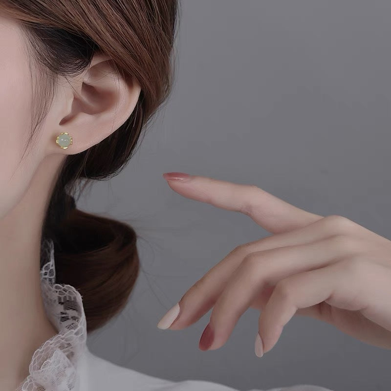 Women's Ear Niche Design Sun Green Earrings