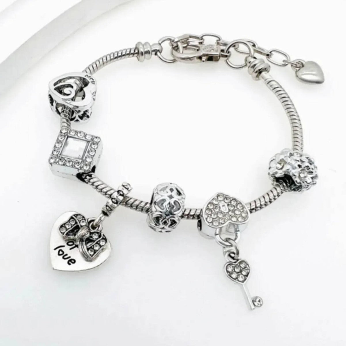 Advanced Heart Shape With Diamond Key Bracelets
