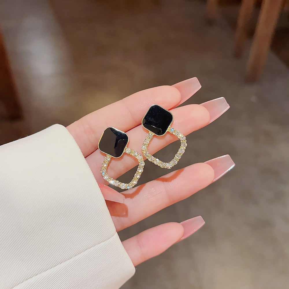 Women's Bone Niche Clips Light Luxury Elegant Stud Earrings