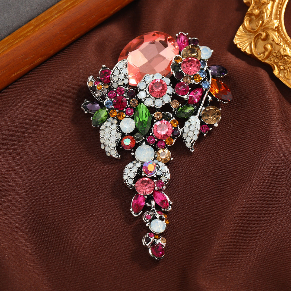 Retro Atmospheric Baroque Style Large Fashion Brooches