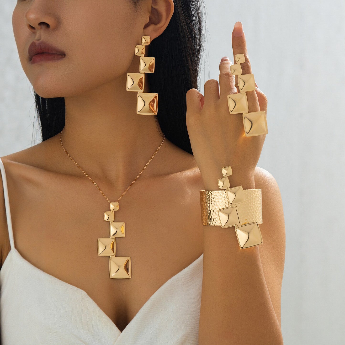 Geometric Stitching Gold Exaggerated Affordable Luxury Jewelry Set