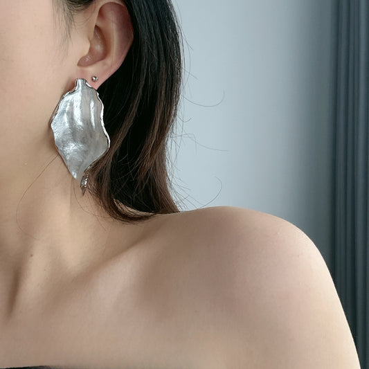 Texture Three-dimensional Leaf Flower Sweet Cool Diamond Enamel Drop Oil Earrings
