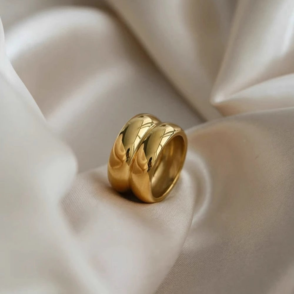 Women's Fashion Wide-brimmed Simple High-grade Titanium Steel Rings