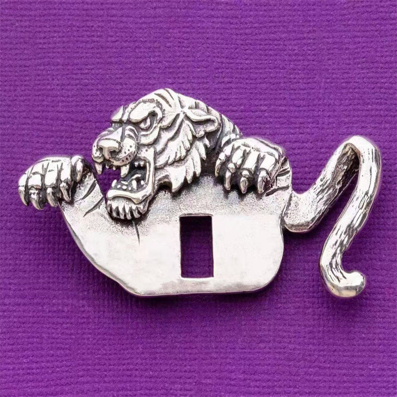 Men's Metal Square Retro Octopus Crocodile Punk Brooch Brooches