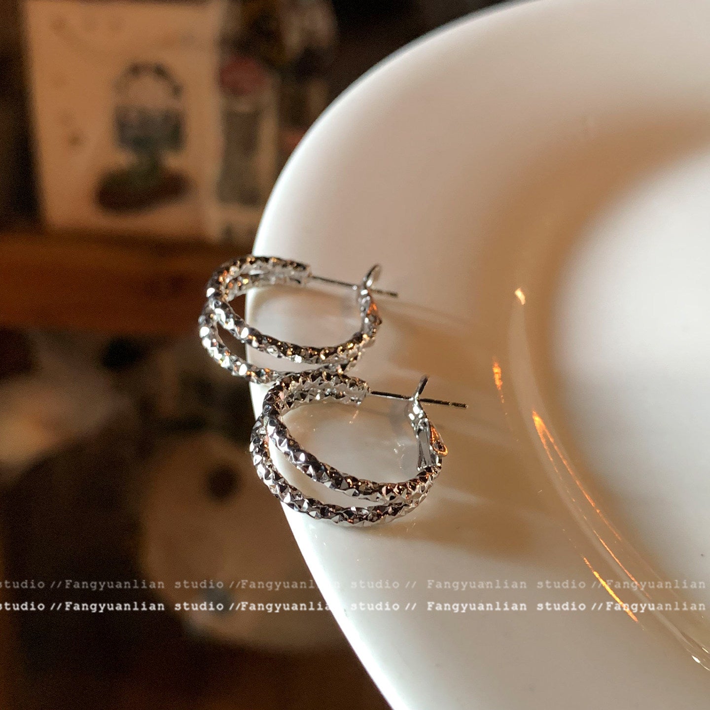 Women's Mush Ice Ear Clip High-grade Fashionable Earrings
