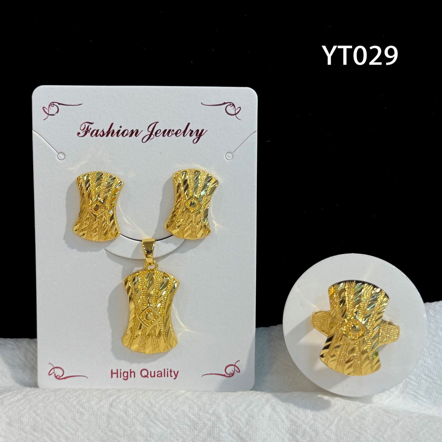 Gilding Hollow Pattern Niche Design Disc Pendants