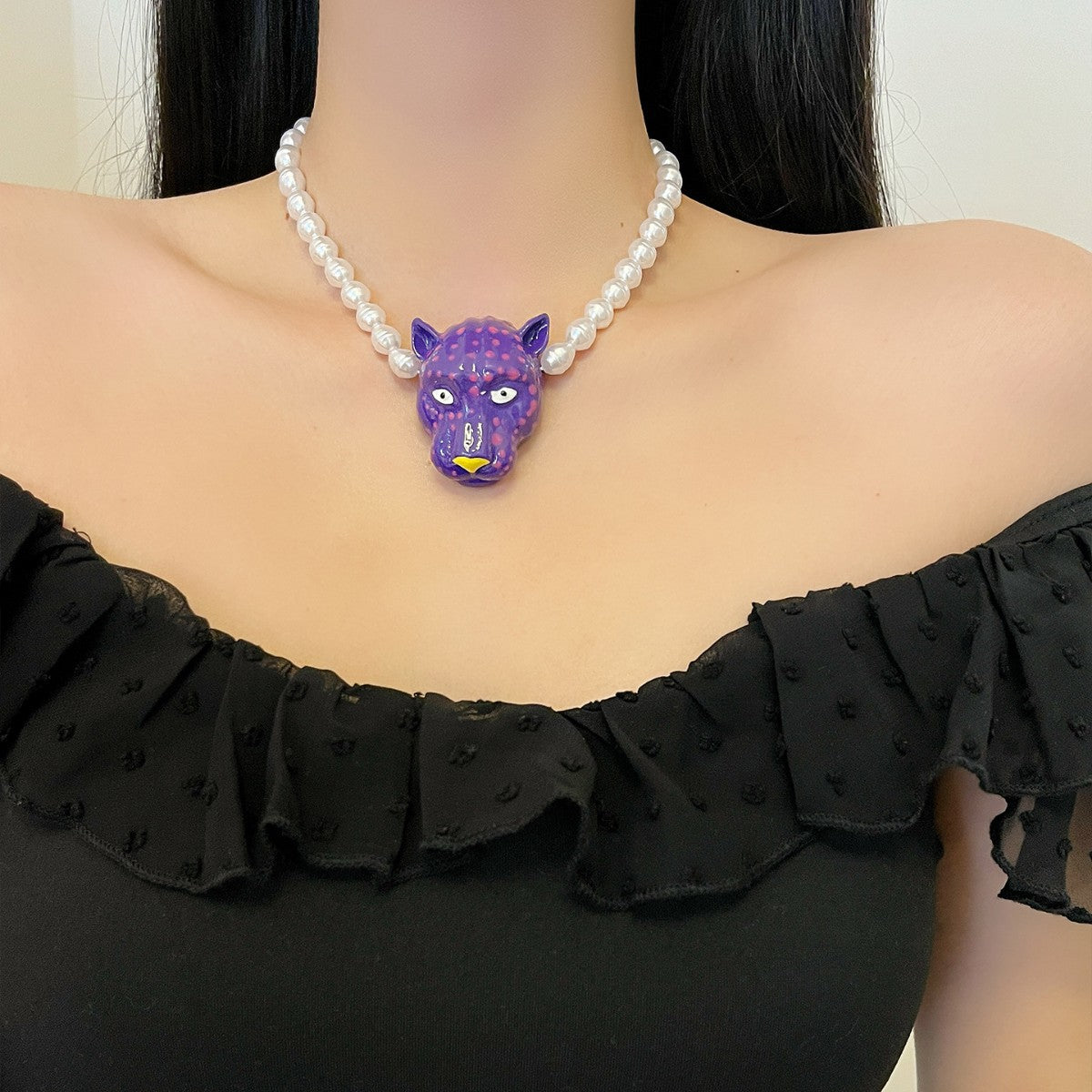 Women's Enamel Leopard Head Temperament Stringed Pearls Necklace