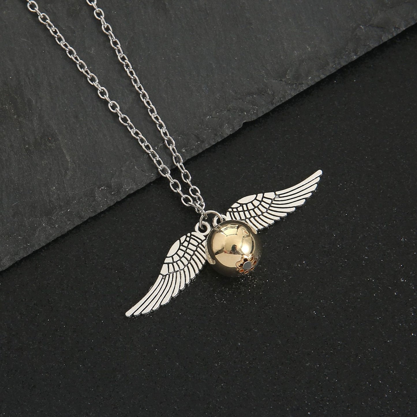 Fashion Flying Thief With Deathly Hallows Necklaces