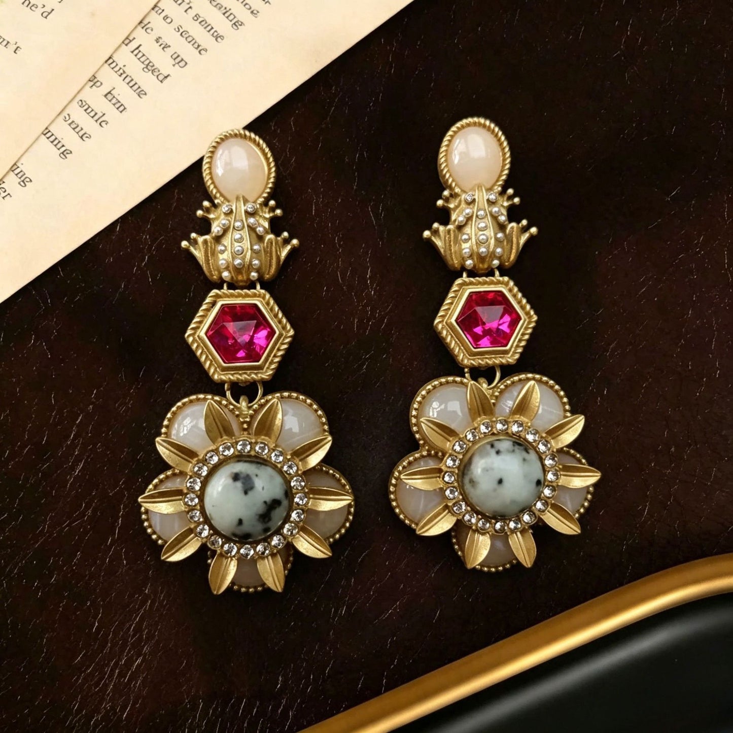 Flower Palace Style Retro Minority Simple Natural Stud Earrings