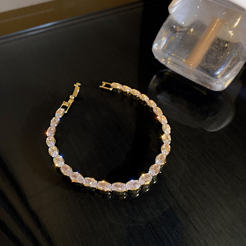 Women's Korean Geometric Round Zircon Light Luxury High-grade Stylish Simple Bracelets