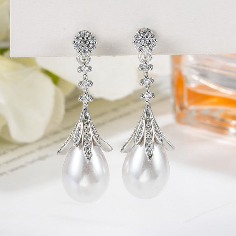 Women's Style Satine Retro Summer High-grade Pearl Water Drop Ear Earrings